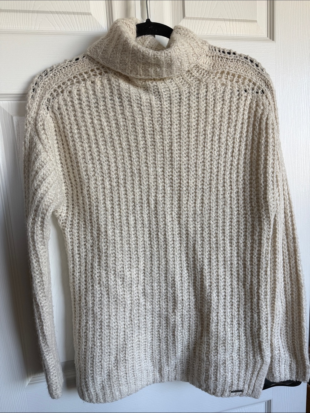 Abercrombie & Fitch Cream Ribbed Turtleneck Sweater